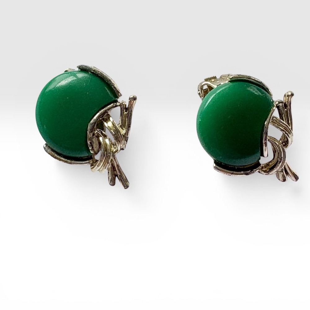 Vintage Green Cabochon Clip On Earrings Gold Tone‎ Statement Retro Chunky